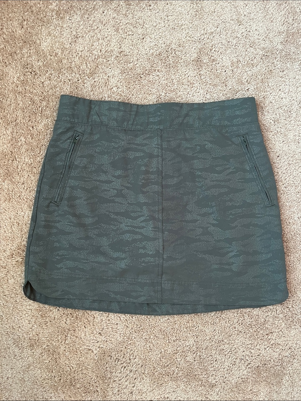 Orvis Camo Skort - Picture 2 of 9